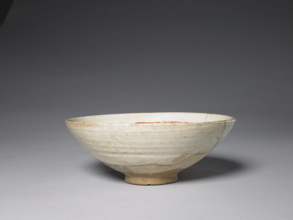 White-glazed red and green fish bowl-China Archive